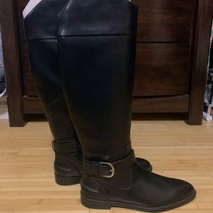 Black Zara knee high boots. Never worn!!!